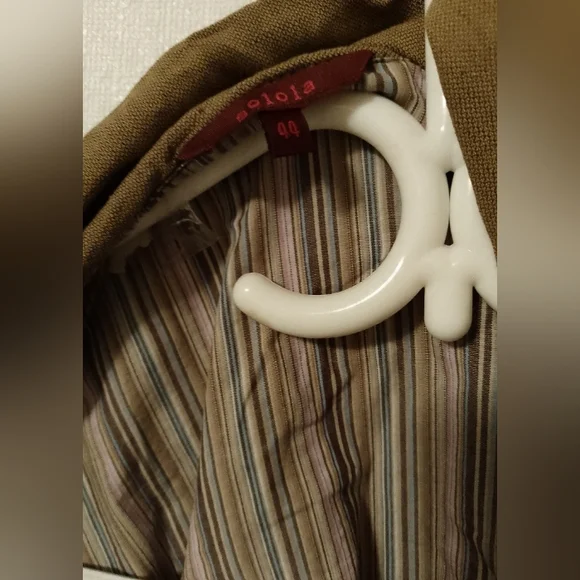 Chic Utility Jacket in Tan - Picture 4 of 5